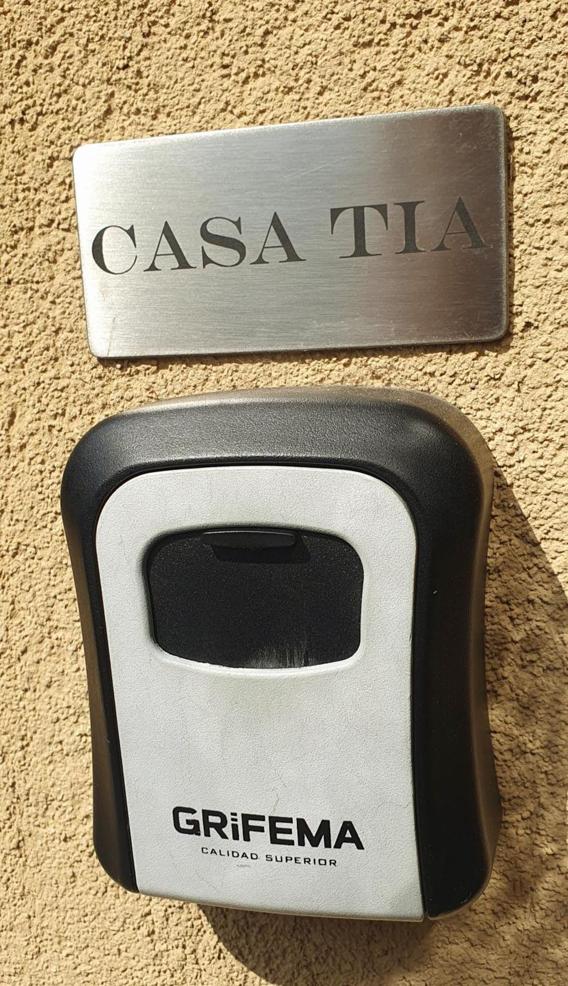 New Private Apt In Como A-C Self Check-In Exterior photo